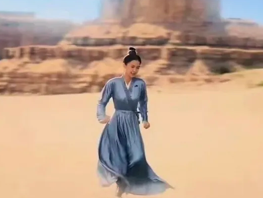 23日晚，Baby的新剧《相思令》冲上了热搜第一，不是因为她的演技，也不是因为剧