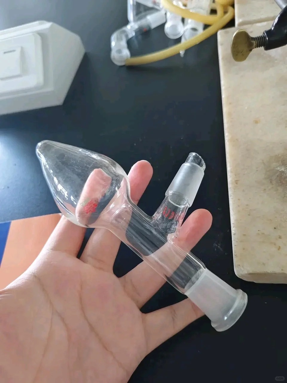 实验室发现的完美仪器
刚刚在实验室发现的完美仪器，感觉应该挺不错的……嘿嘿，姐妹