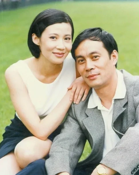 陈炜和张光北恋爱后，每次拍亲密戏之前都要给张光北报备，陈炜照做了，但结果却让陈炜