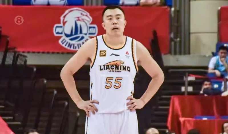 辽宁庆幸的是韩德君还健康——虽然辽宁男篮已经三连负了，但好在大韩还没有受伤，虽然