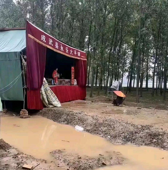 为什么唱戏的的，就算台下无人也要唱完