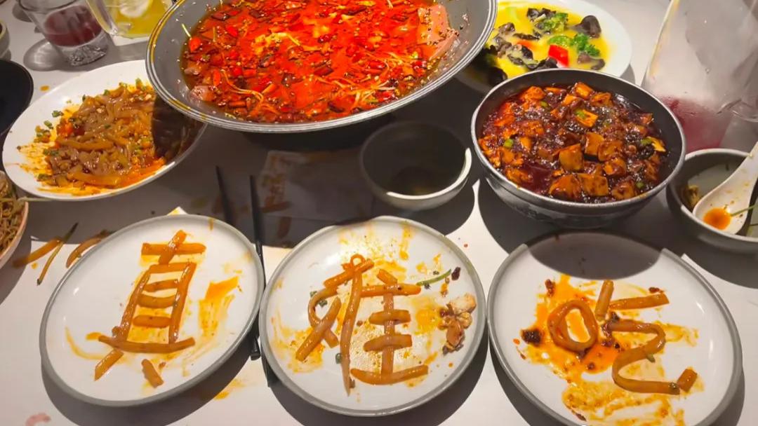 汪小菲家的麻六记，真的难吃吗？