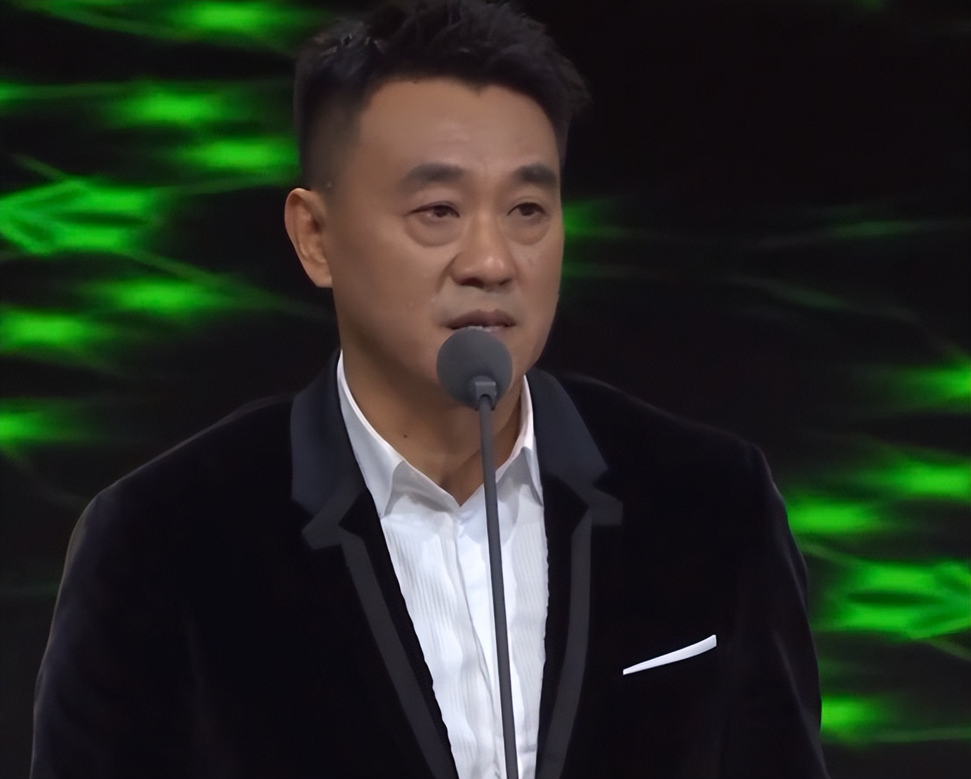 近9届“飞天视帝”男演员演技排名：孙红雷第四，李幼斌第二，第一名杀疯了（飞天演员表张小斐）-第12张图片-九妖电影