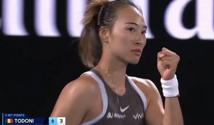 快讯！澳网正式开打，郑钦文对阵托多尼比预想艰难。水平上郑钦文还是占优的，郑钦文可