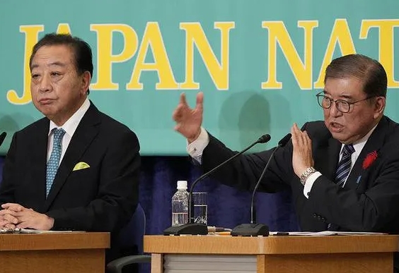 11月11日，日本内阁集体辞职。本届内阁才干四十天就下台了。这是创造了历史啊。
