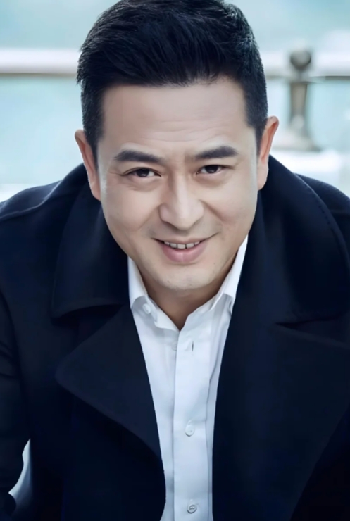 张嘉译的坎坷人生