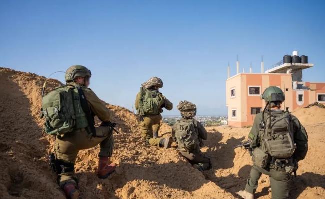 以色列还不满足，进一步空袭，并且向前推进，看来以色列并不满足得到戈兰高地，以色列