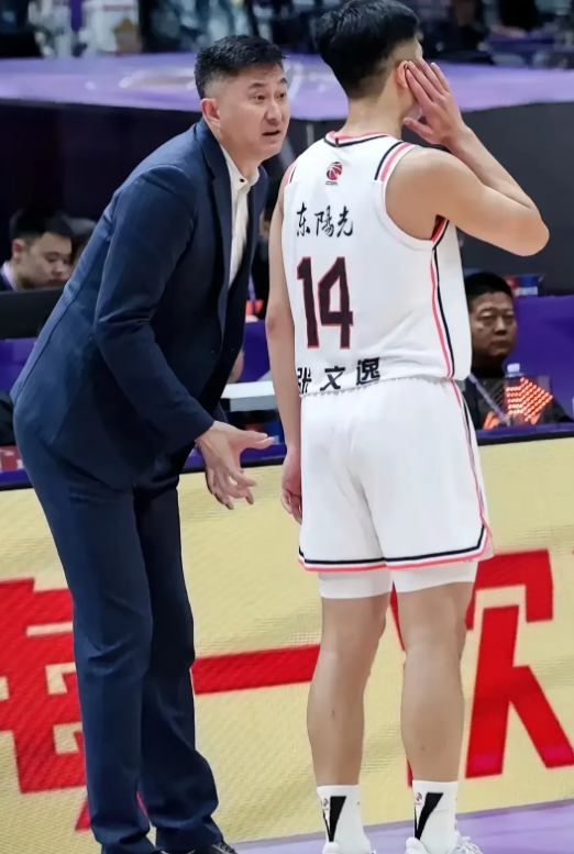 京粤大战在即！阿姆斯被裁，广东主场欲复仇北京，需要这5位球员的超常发挥！