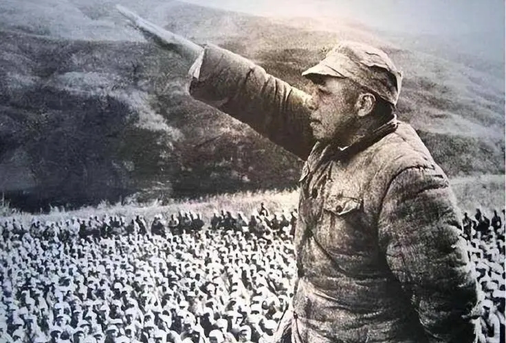 1952年，朝鲜战争陷入僵持，斯大林将彭德怀和朝鲜将领叫到莫斯科开会，一开口就质