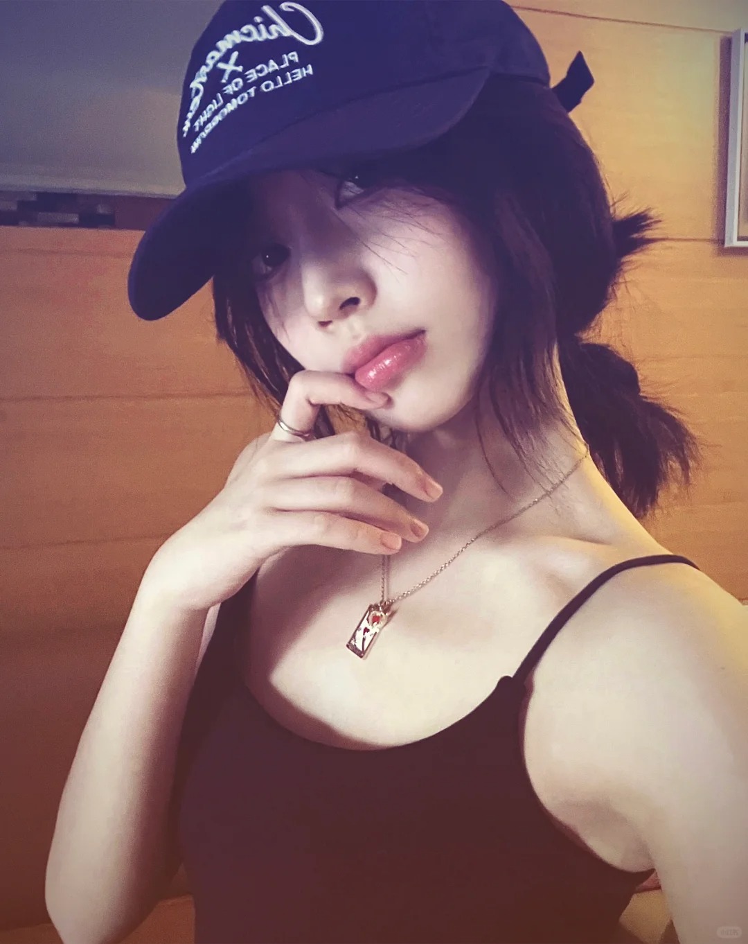 古早滤镜yyds！
古早韩女感

📷滤镜：mix滤镜大师
🧢我用的是古早11