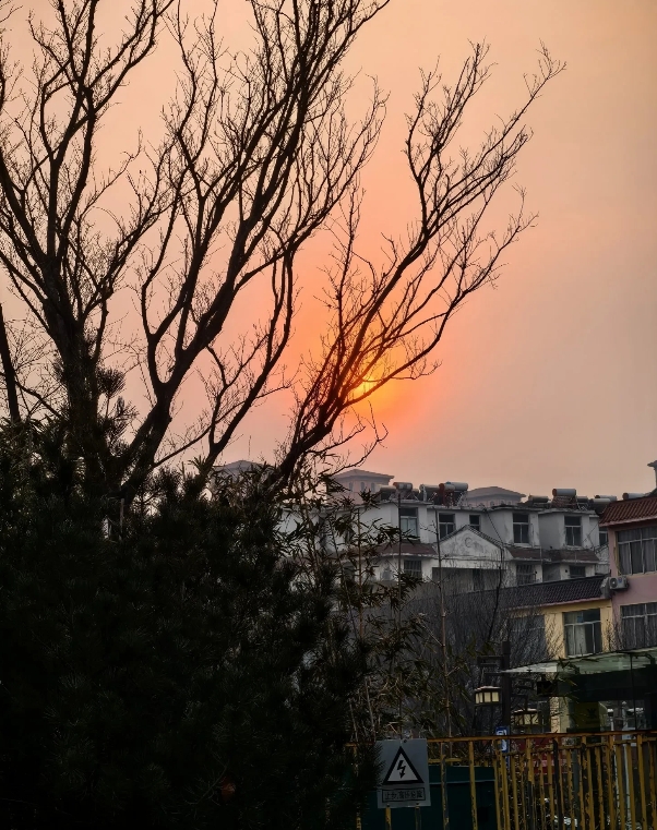 今天三哥问了我一个从来没想过的问题，我的心咯噔一下子