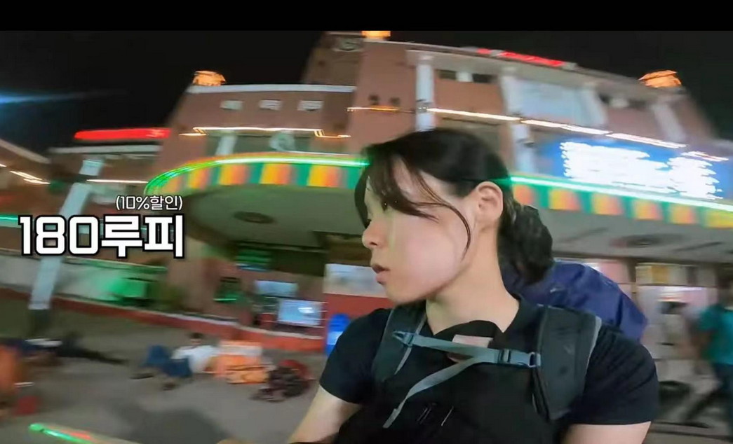 阿三太疯狂了 ！网上流传着一段视频，讲述了一位韩国女主播在印度旅游期间遭遇的惊险