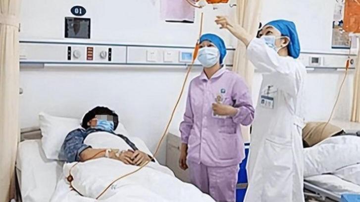 53岁阿姨被北大博士骗3920万，男子却直言：和我关系好的异性多了
