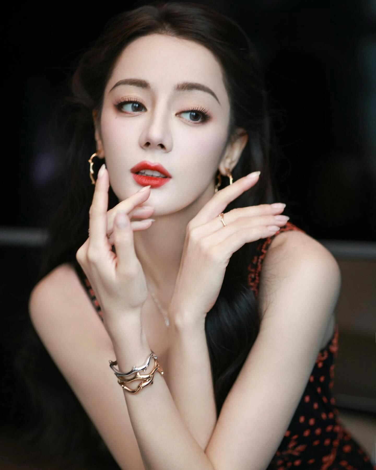 迪丽热巴浓颜天花板