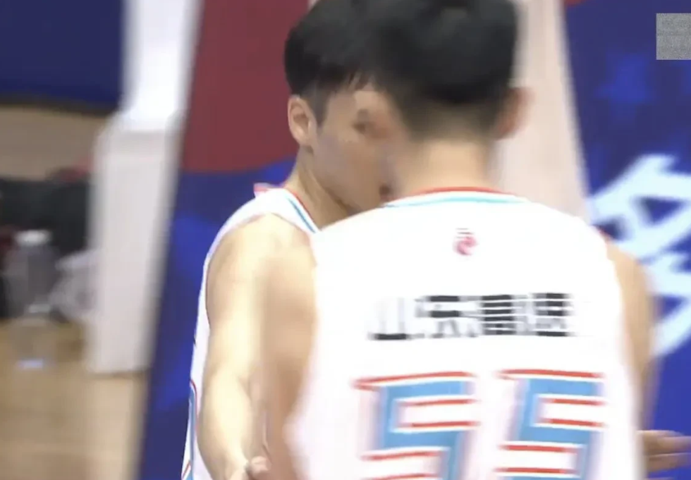 16:12！篮球打出排球比分！CBA俱乐部杯赛高速男篮对阵浙江队第一节竟然打出排