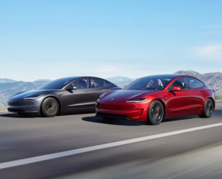 特斯拉在国内卖的好不是没有道理的。
1.特斯拉搞了个5年免息政策，只要5年能把钱