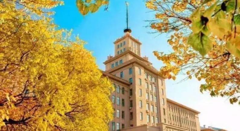 原来中国最北边的大学是这9所：
    第一:黑河学院：位于黑龙江省黑河市，是中