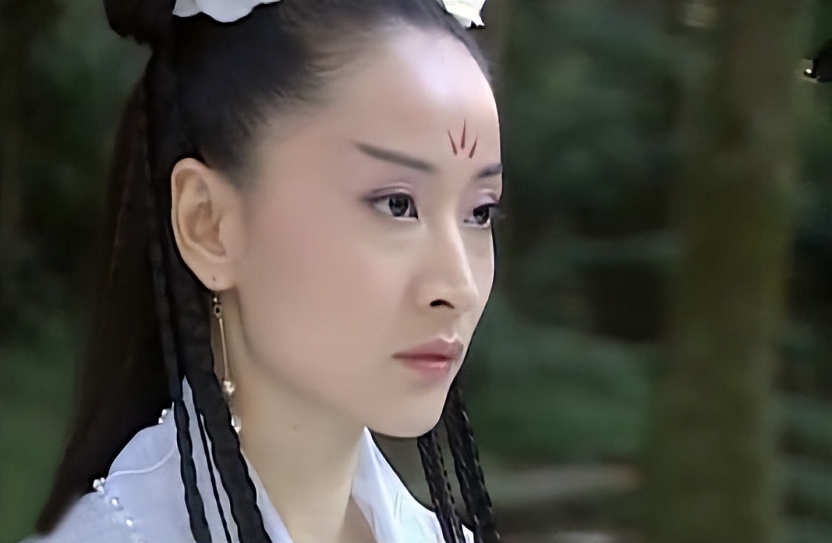1999年，导演准备拍《绝代双骄》，让于莉演被抛弃的女人邀月，没想到于莉竟将她演