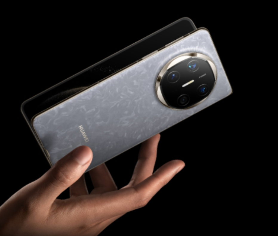 华为Mate X6

海思麒麟9020芯片
12GB+256GB
7.93英寸2