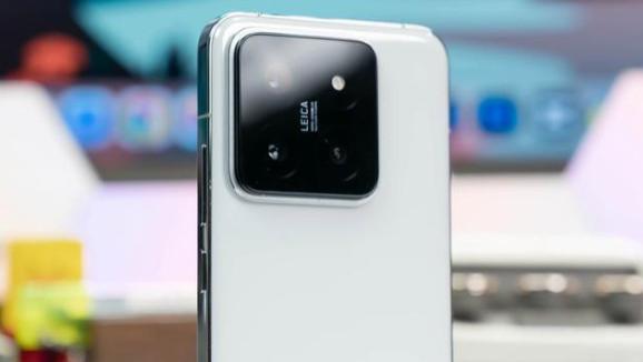 尖端科技，触手可及，小米14、华为Mate60Pro、vivo X100深度测评
