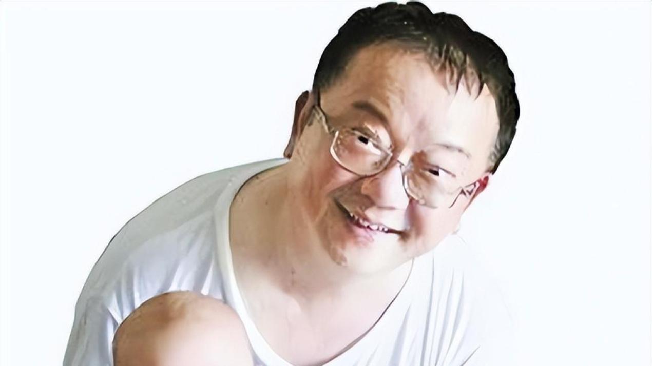 60岁有儿子的王刚，本以为可以安度晚年，但如今的情况却让人感叹