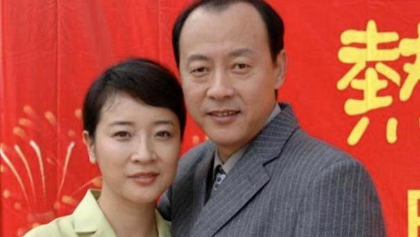 老戏骨侯天来：戏里猥琐变态，生活中痴情好男人，他对妻女有亏欠