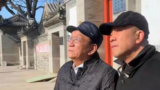 ​杨议墓前“拜师”遭嘲讽，苗阜惹怒侯耀华：他拜师我爹有你什么事