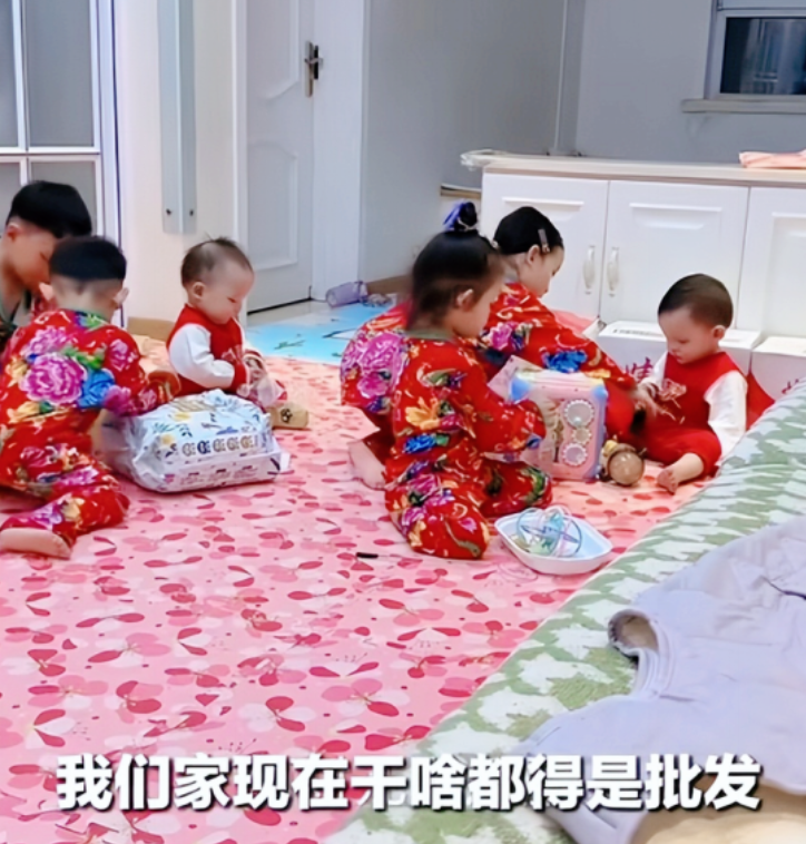 这家未来全是希望啊！辽宁鞍山，一名女子怀孕生子，结果她生了3次，每次都是双胞胎，