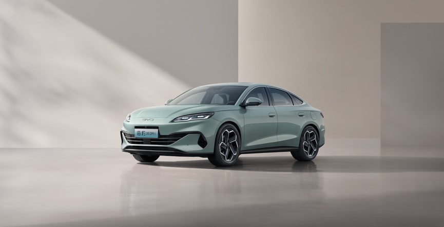 比亚迪海洋网再添实力爆款，海豹06DM-i、OCEAN-M、海狮07EV。
中型