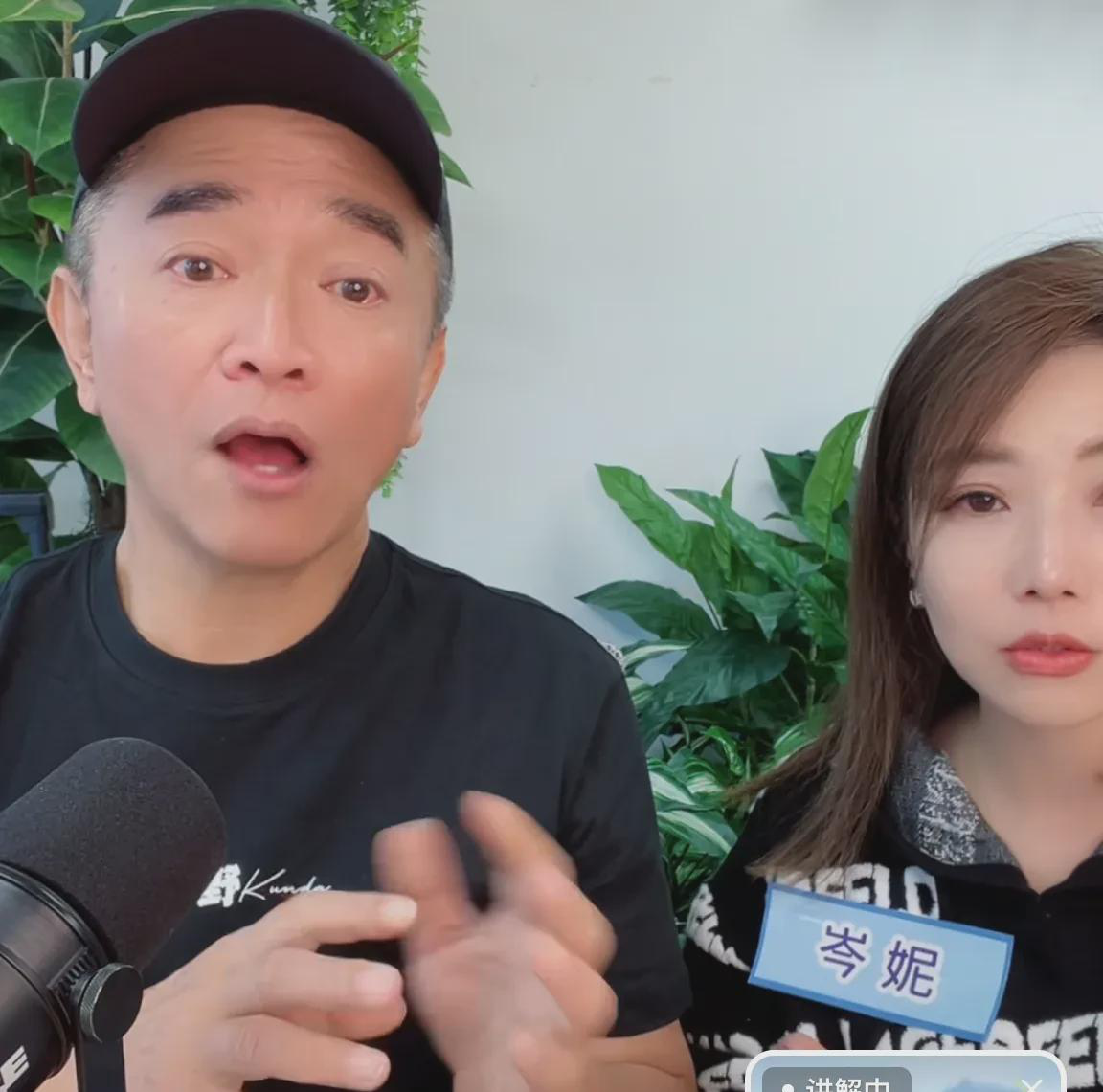  
 
吴宗宪直播时聊起一档经典综艺的幕后故事。当年《我猜》节目原本不是他主持的