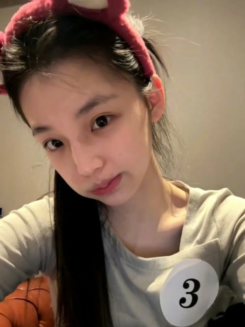 这才是今天娱乐圈最让人气愤的瓜！
4月23日，有媒体爆料网红李闽轩在北电艺考时，