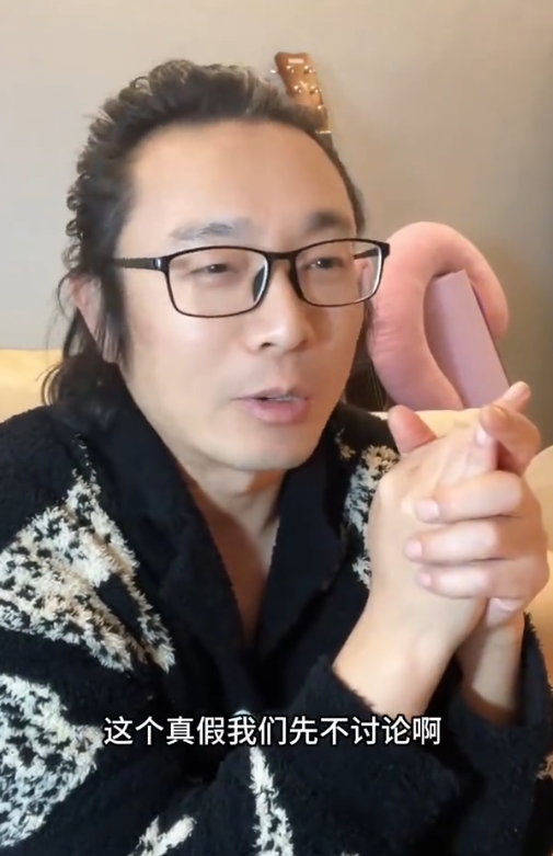 近日，王大发曝刘诗诗吴奇隆已经离婚，并在视频中嘲讽贬低吴奇隆。

有博主表示，吴