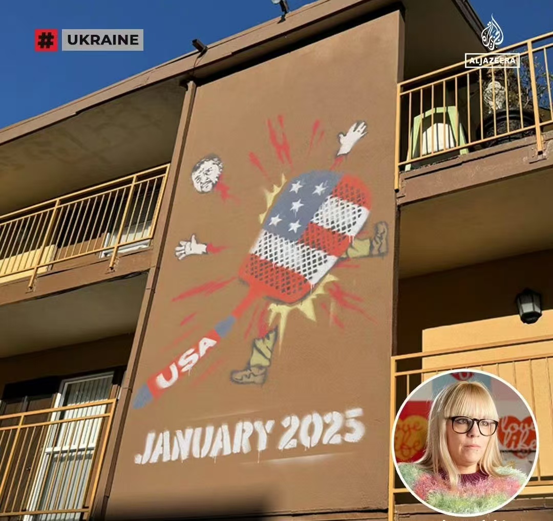 美国漫画家已经把很多泽连斯基的头像放到墙上，他们希望特朗普赶紧上台，这幅图把他当