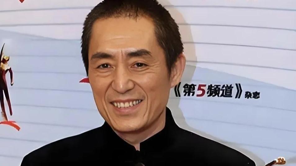 张艺谋亲弟弟靠修车谋生，他不帮他们吗？