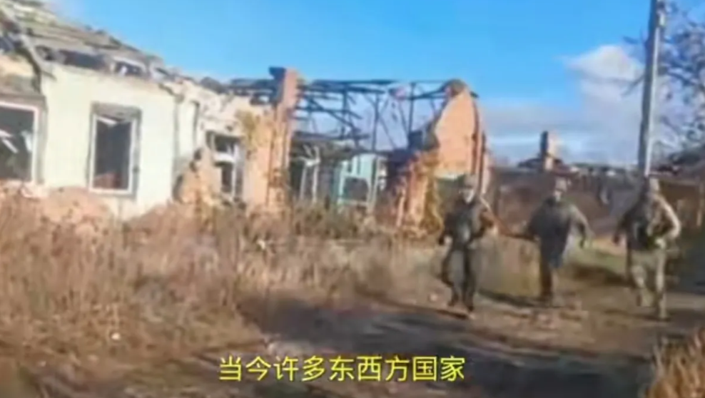 凤凰卫视记者卢宇光报道了朝鲜特种部队军人作战情况；在库尔斯克普列霍沃朝鲜特种部队