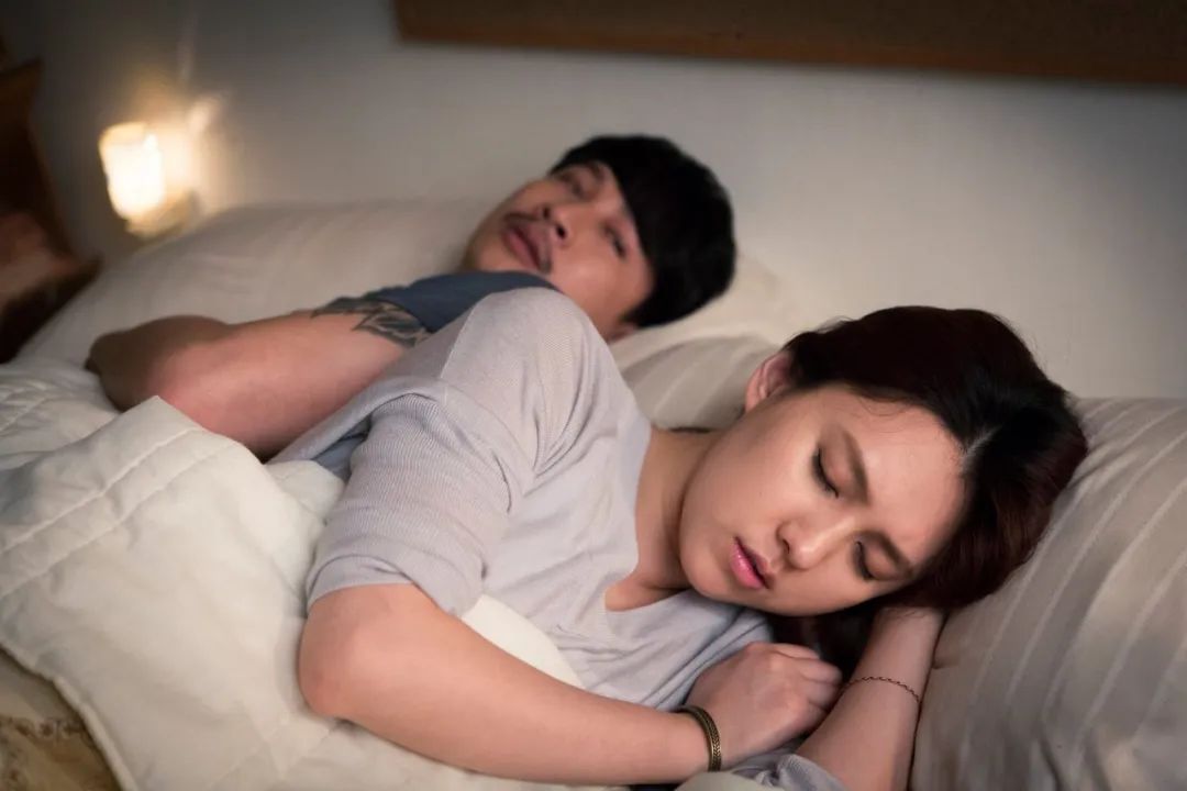 上海一女子，婚内出轨，并怀了情夫的孩子。和丈夫协议离婚后，得知丈夫拿到了70万拆