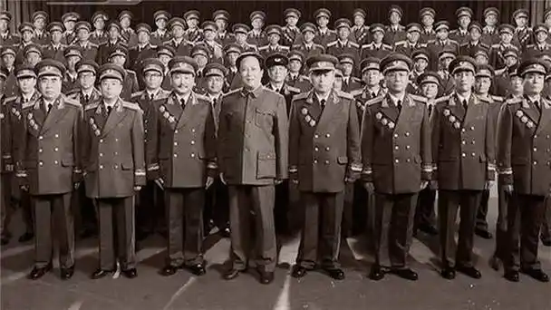 开国授衔时十大元帅和十大将有人没有参加