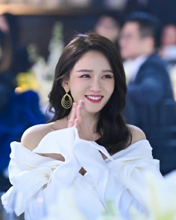 陈乔恩的人生经历