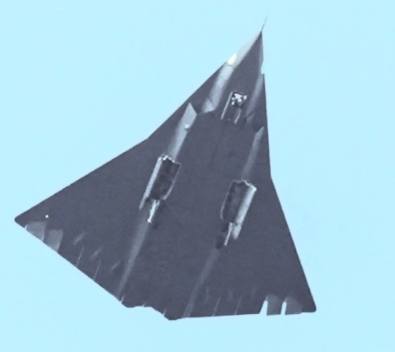 人类历史上首款六代战斗机的首飞成功