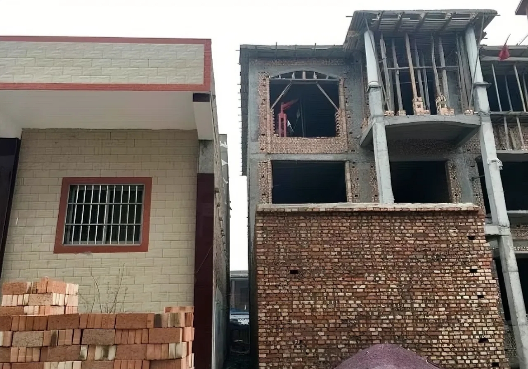 河南，一村民修建房屋，结果房子建成后，比同排5个邻居房子高出一截，岂料,村长以男