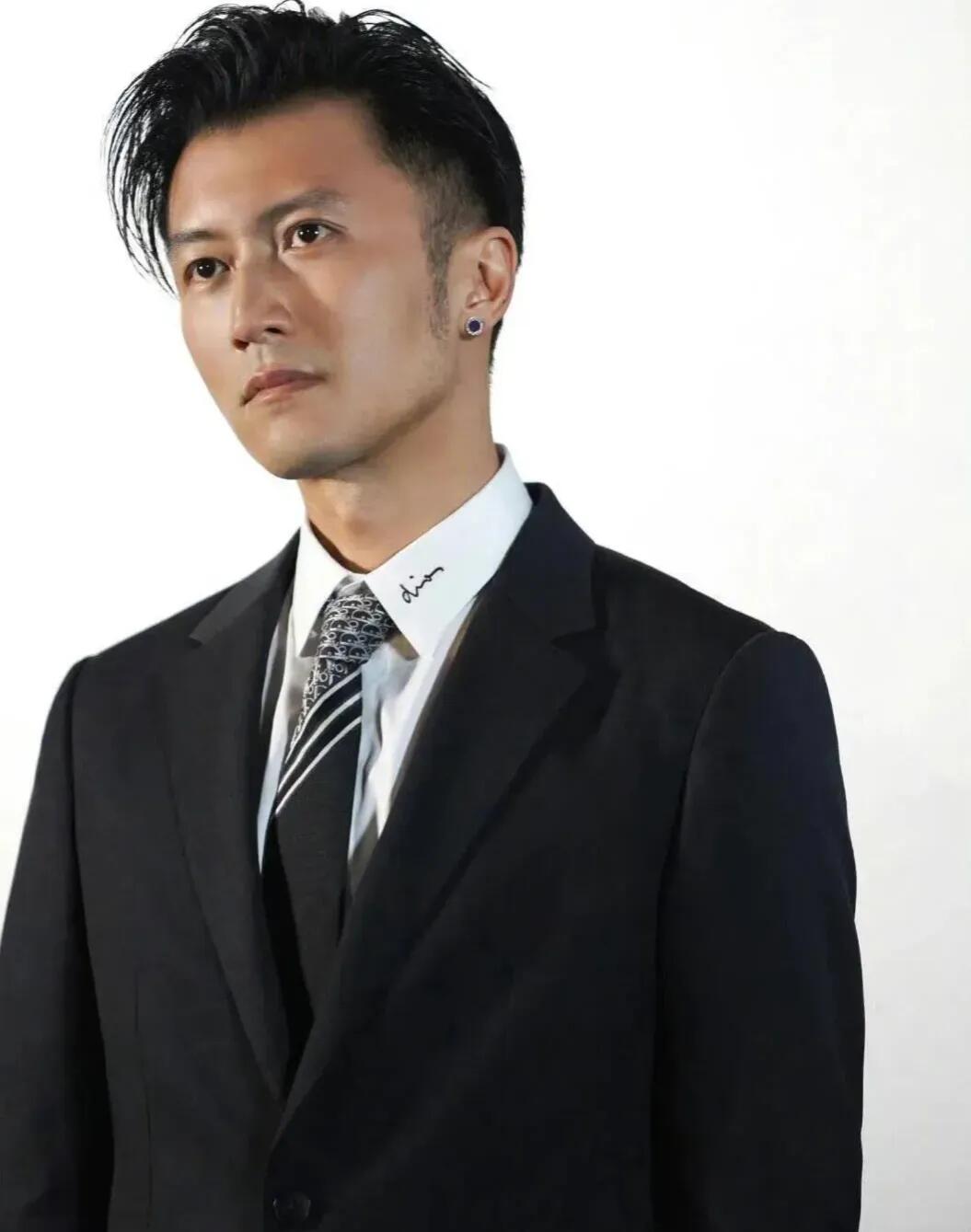 王菲谢霆锋：灵魂伴侣，共赴宁静之旅