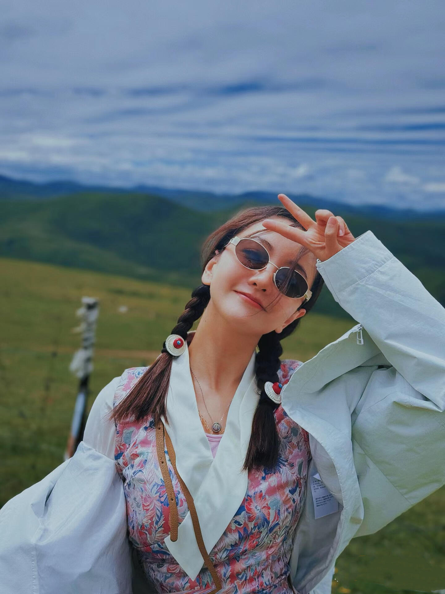 王冠，是一个多才多艺的艺人