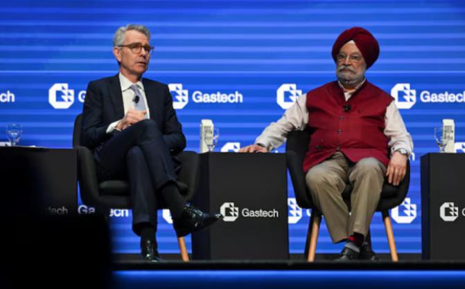 美抱怨印度购买俄石油，却被印部长一句话怼无语，台下鸦雀无声！

在全球瞩目的20