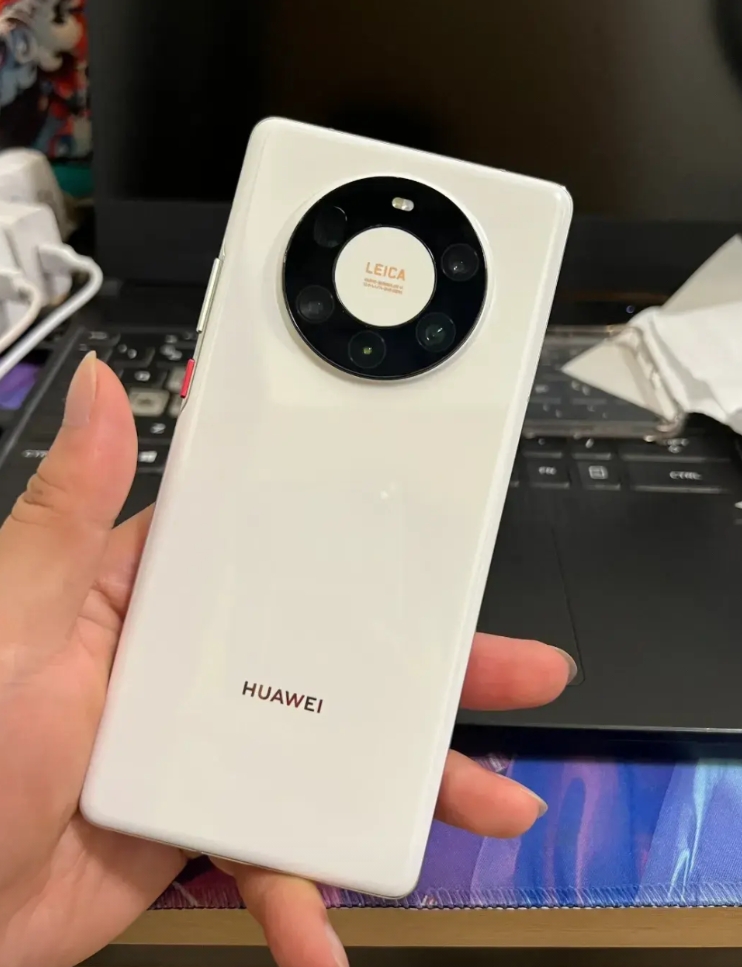 华为mate70 Pro你就使劲控货吧
我不买了，你就是有货了，我也不买了
坐等