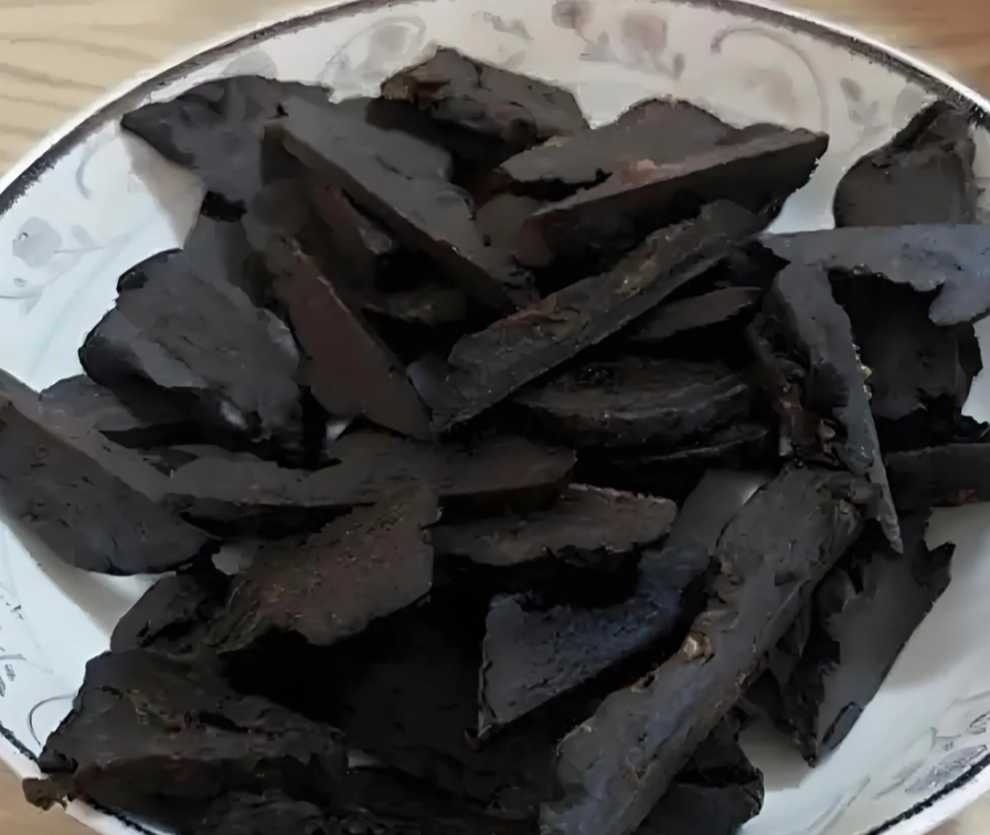 买着“天价”咸菜了……

今天去早市，打算买点咸菜配粥。当时没问价，就随手装了一