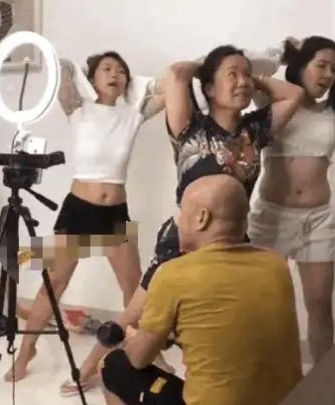 这就是网红！哈哈哈哈 [大笑][大笑][大笑][大笑][大笑]