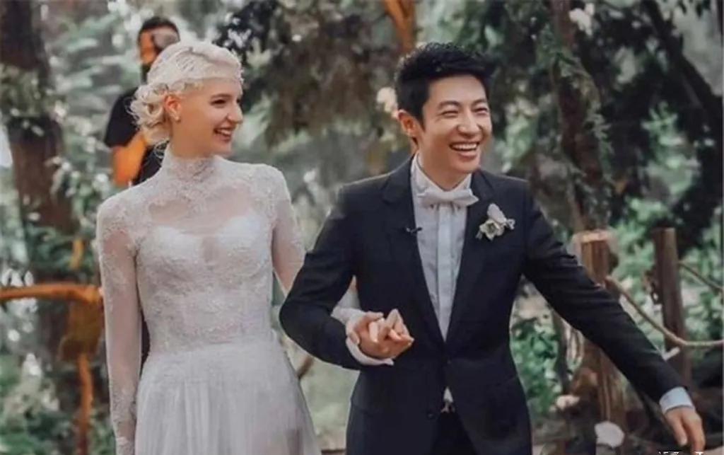 撒贝宁和李白。
汤唯和金泰勇。
于晓光和秋瓷炫。
刘烨和安娜。
马雅舒和罗伯特。