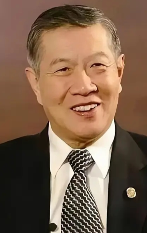 2023年，联邦法院裁定——李昌钰伪造证据罪名成立。这一判决出来，全网都炸了。曾