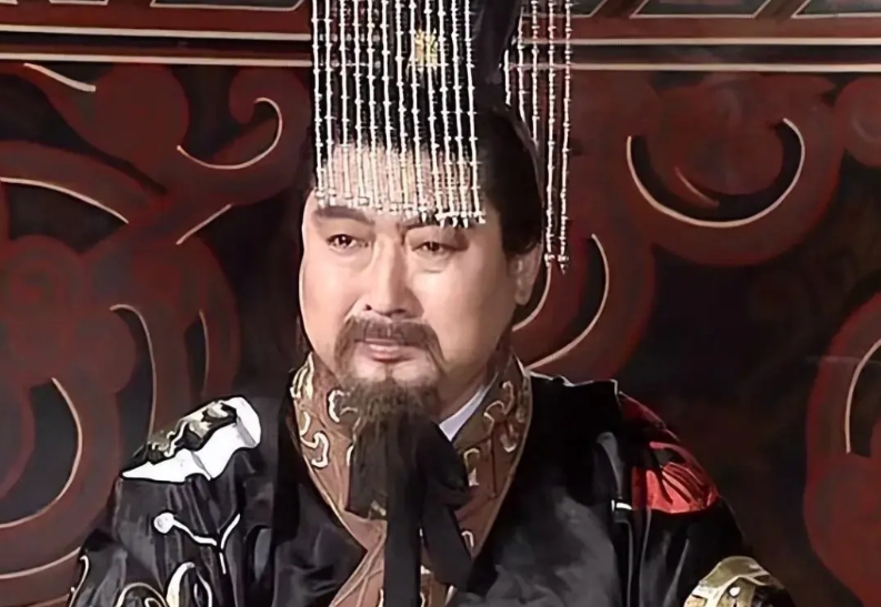 从处理魏延和杨仪这事上来看，刘禅还是相当有主见的。当时魏延和杨仪的斗争已经到了白