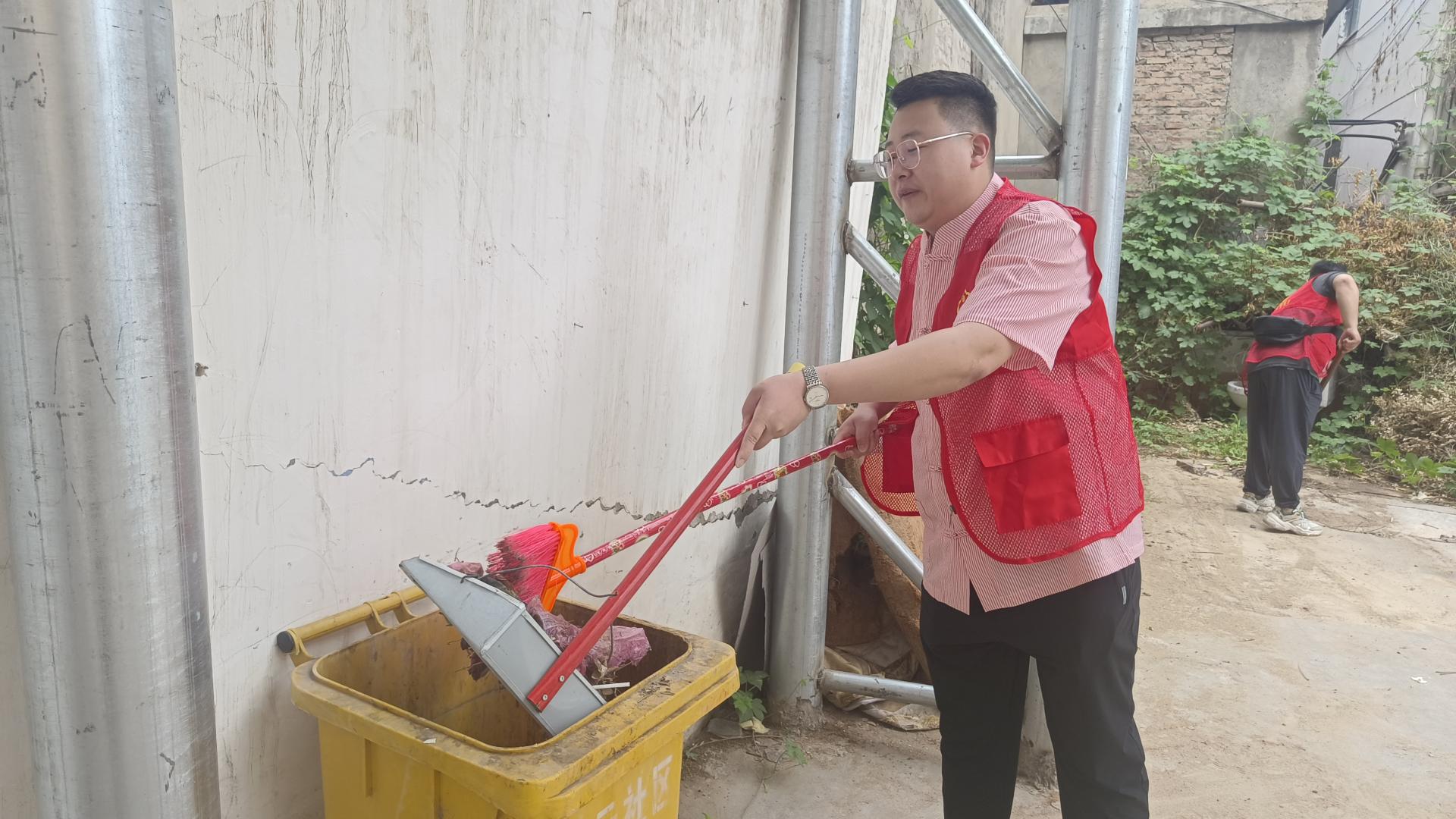 绿云社区“迎七一 强党性 践初心”主题党日活动